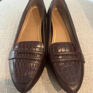Vionic Savannah Brown Slip-On Leather Croc Embossed Penny Loafers Size